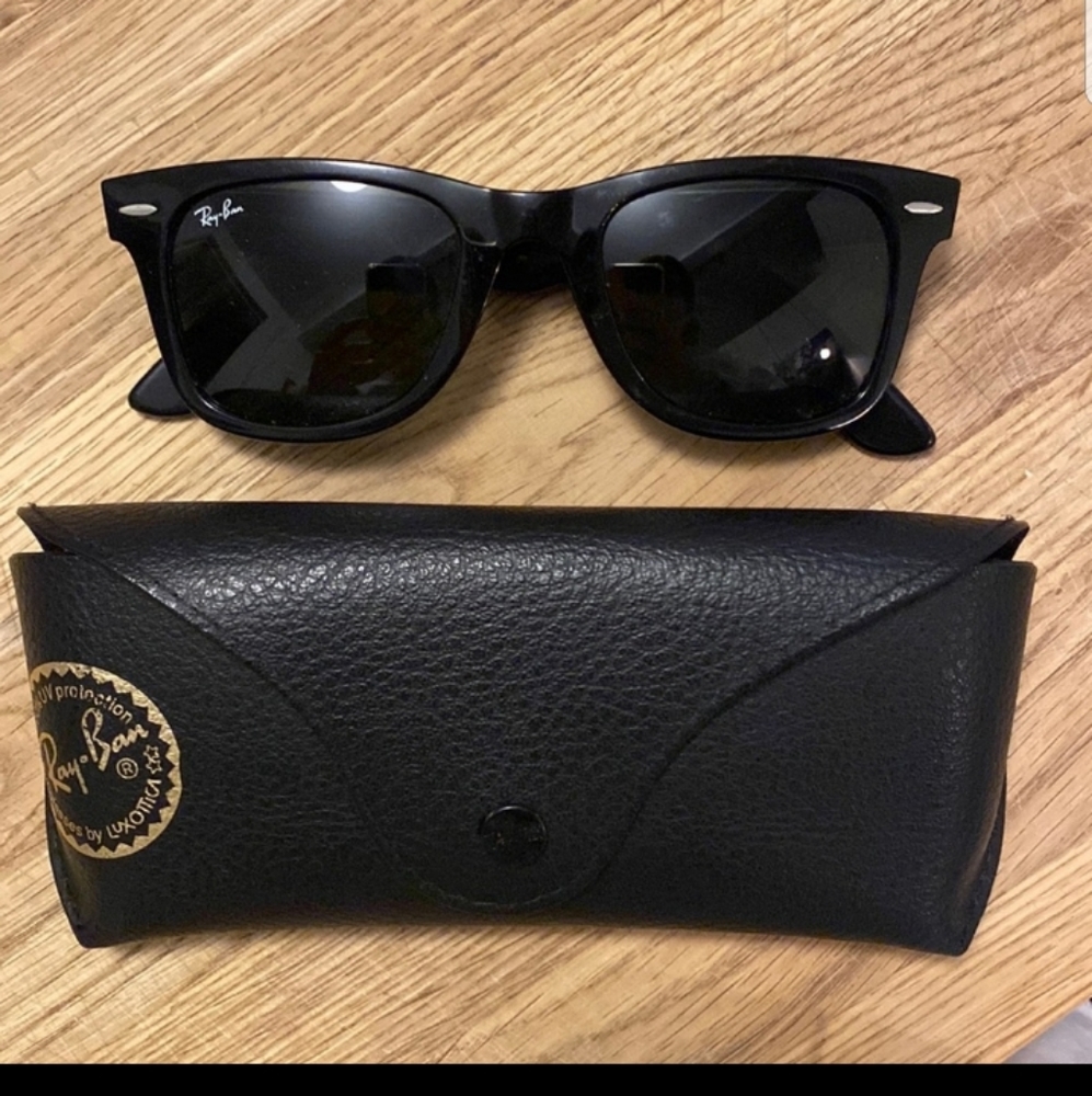 RayBan Wayfarer sunglasses & case